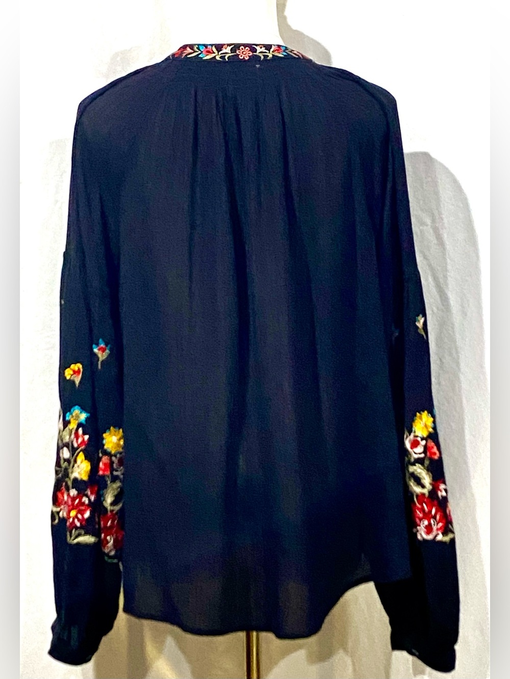 Maeve Black Embroidered Flowers Peasant Blouse with Tassel Tie Ballon Sleeves M - Picture 3 of 10